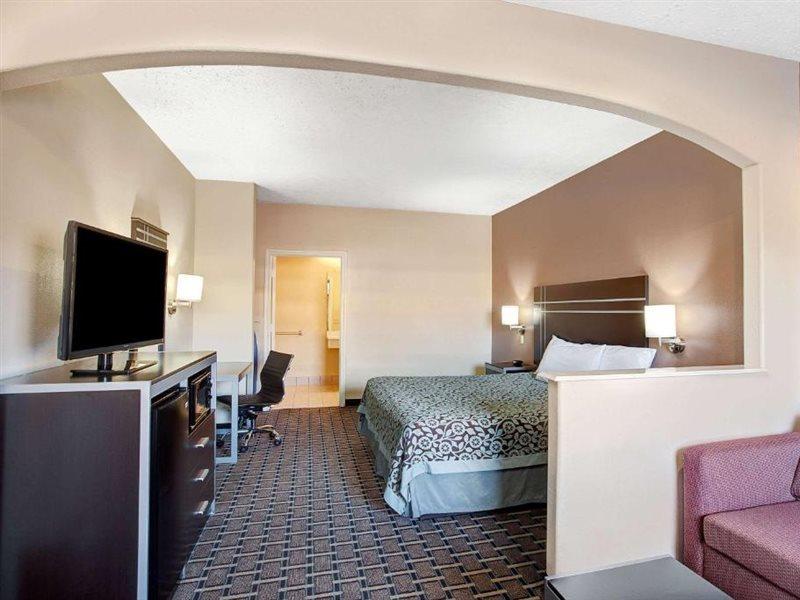 Days Inn & Suites By Wyndham Houston North - Spring Exterior foto