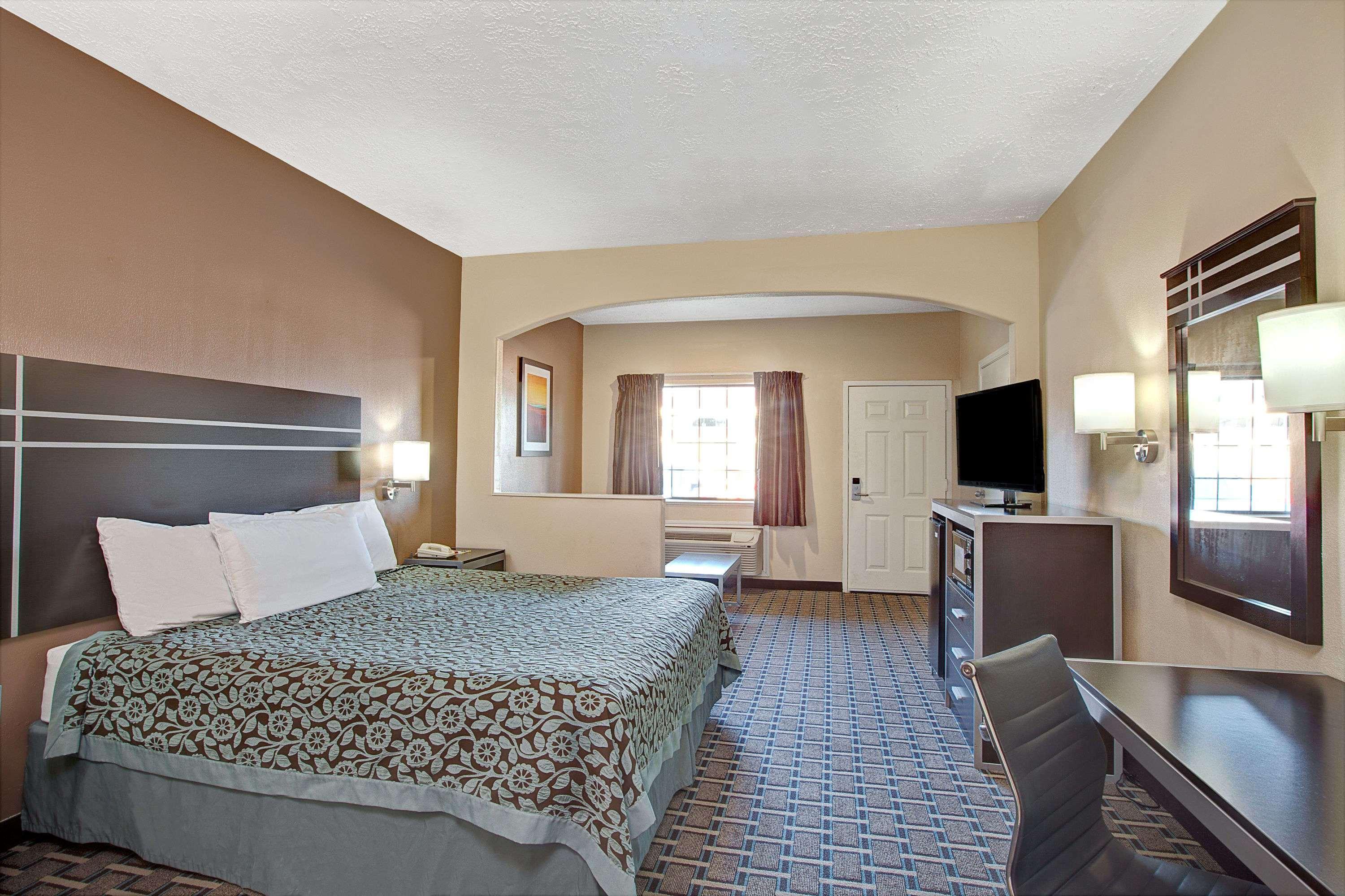 Days Inn & Suites By Wyndham Houston North - Spring Exterior foto